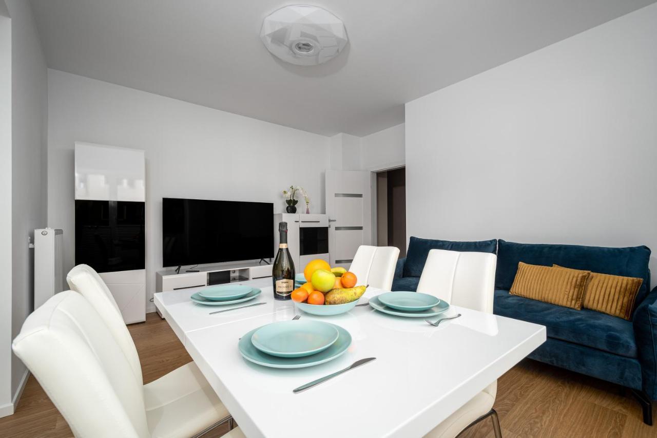 Your Apartments Okrzei 12 Warsaw Ngoại thất bức ảnh