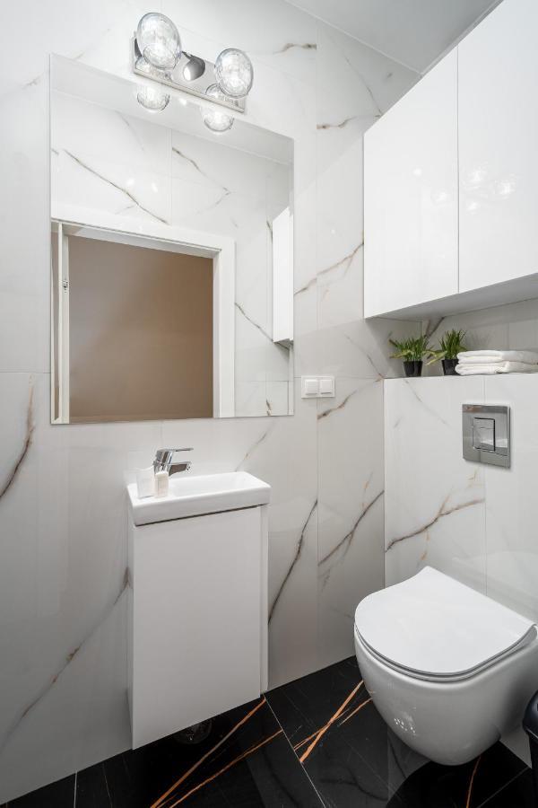 Your Apartments Okrzei 12 Warsaw Ngoại thất bức ảnh